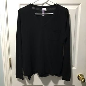 Francescas black basic long sleeve top with pocket